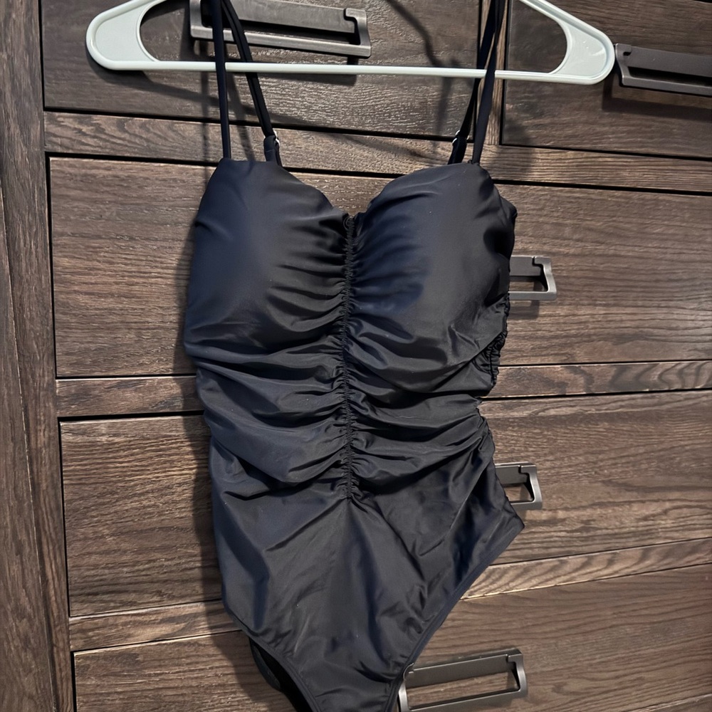 Women’s Cupshe Ruched One-Piece Swimsuit